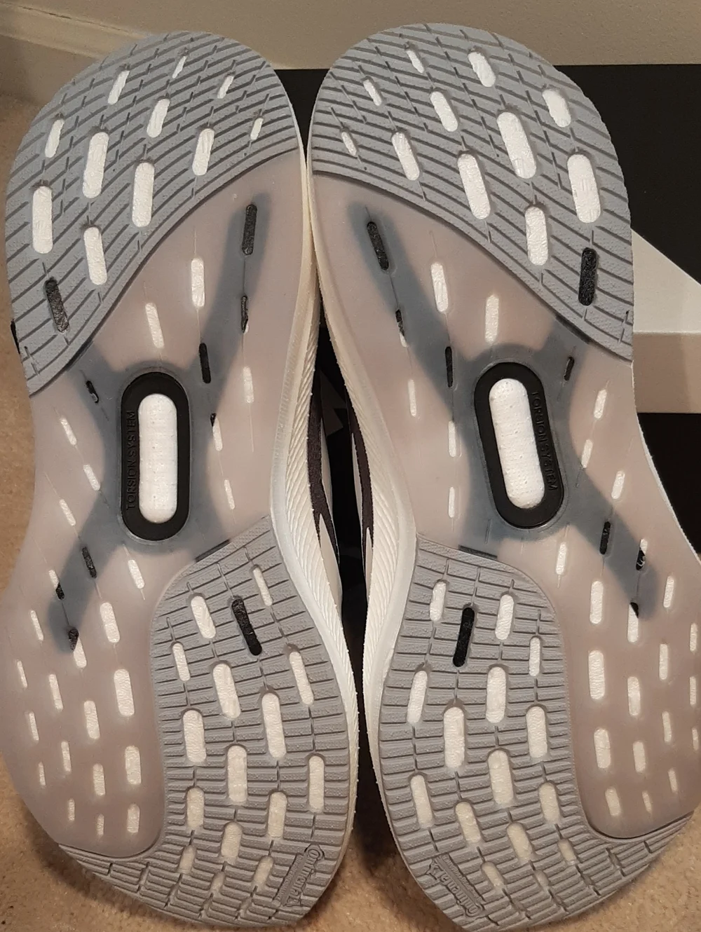 adidas NIB  Black and White Ultraboost 5X Running Shoe Size 8